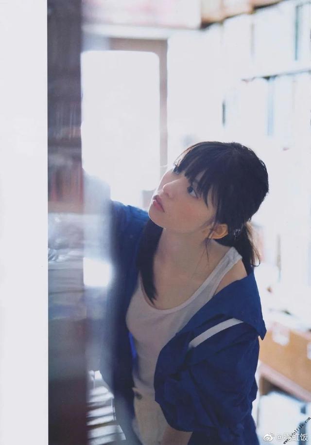 日本“神选美少女”斋藤飞鸟！混血丽人肌肤白嫩玉腿修长