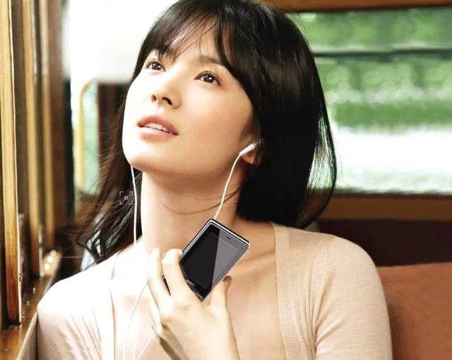 她是首位亚洲大火韩国女星！经历婚变仍肤白娇嫩美若天仙