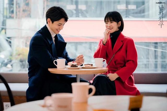 她是首位亚洲大火韩国女星！经历婚变仍肤白娇嫩美若天仙