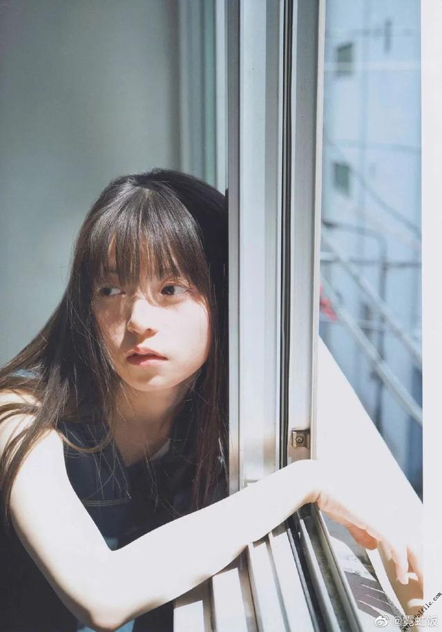 日本“神选美少女”斋藤飞鸟！混血丽人肌肤白嫩玉腿修长