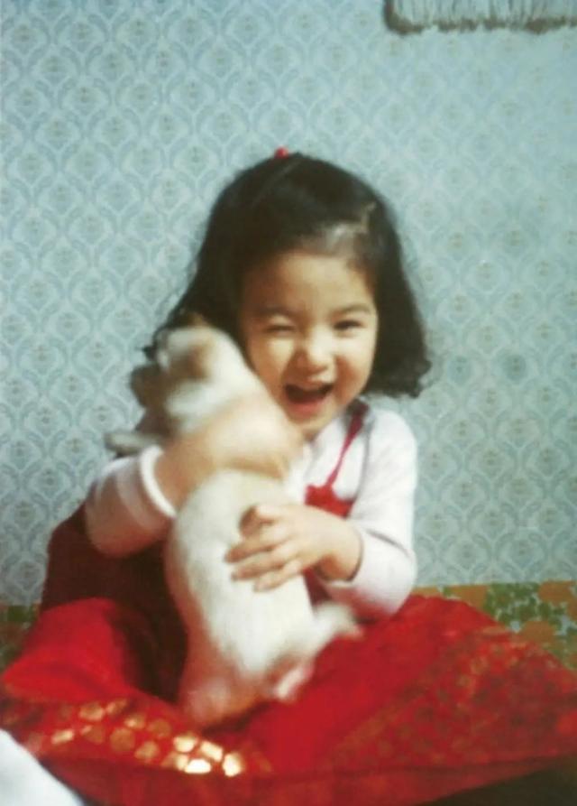 她是首位亚洲大火韩国女星！经历婚变仍肤白娇嫩美若天仙