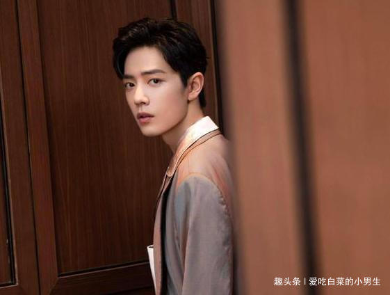 肖战粉丝愈发疯狂，威胁恐吓泄露他人隐私，网友无奈恳求粉丝放过
