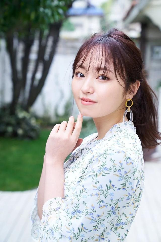 日本美女今泉佑唯清纯写真！肌肤水嫩童颜娇俏身材真棒