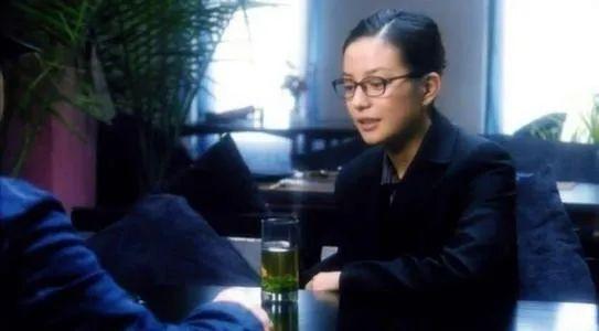 从小燕子爆红嫁入富门转型！赵薇昔日经典角色美出新高度