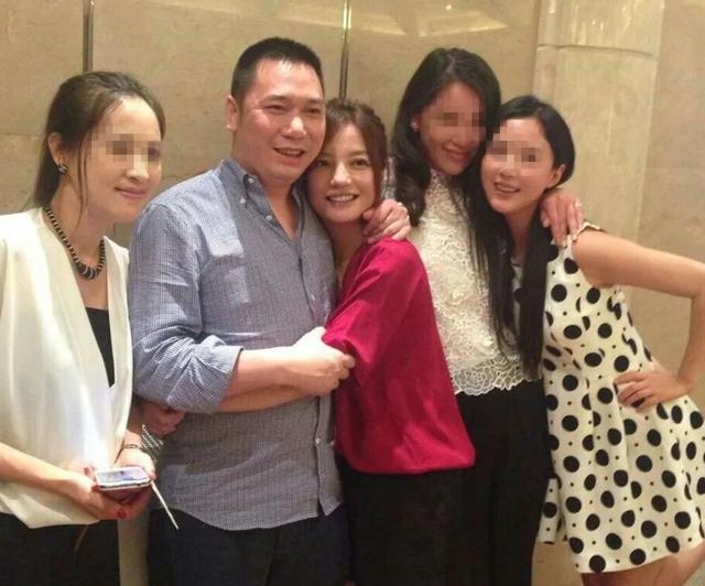 从小燕子爆红嫁入富门转型！赵薇昔日经典角色美出新高度