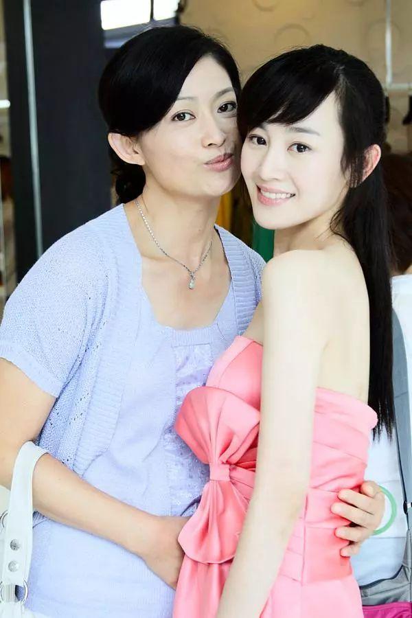 金恩圣离婚后爱上张檬？张萌讽刺她整容？于正暗喻内幕