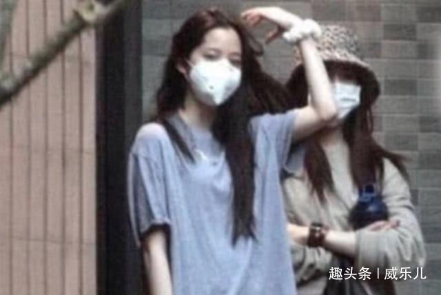 欧阳娜娜从美返台不隔离出门玩被网友骂惨，粉丝晒证辟谣力证清白