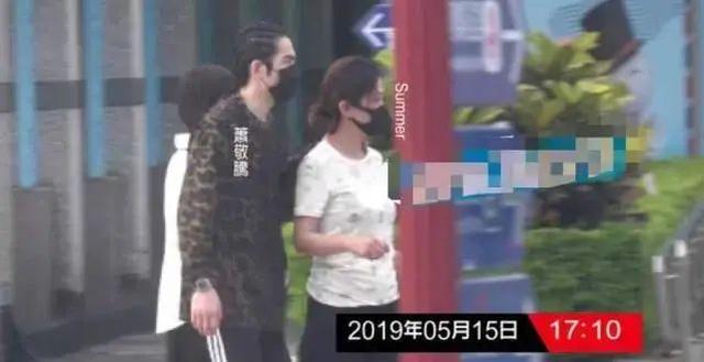 小S不断追问下！萧敬腾承认与大13岁经纪人恋情？