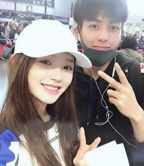 18岁当上星女郎恋过宋威龙冯绍峰！林允曾甜美惹人爱？
