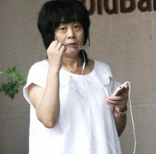 娱乐圈中好老公，葛优与妻子携手33年，从无绯闻