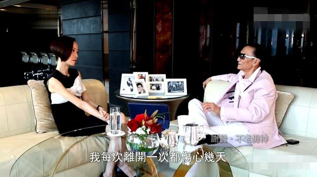 84岁一身肌肉，与35岁上海女友当街拥吻！谢贤怎么还不服老？