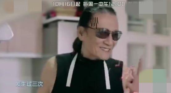 84岁一身肌肉，与35岁上海女友当街拥吻！谢贤怎么还不服老？